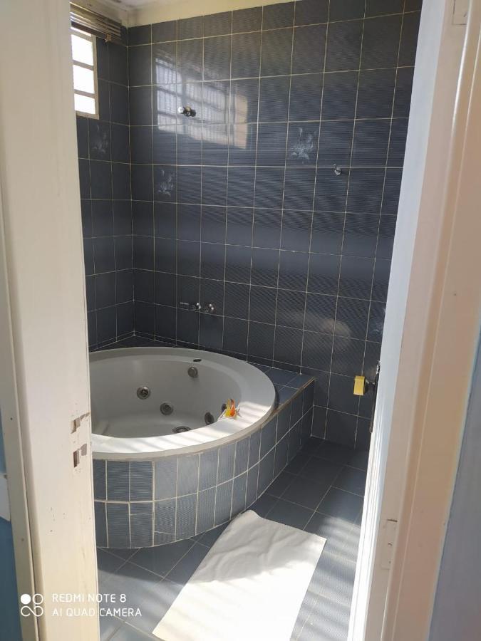 Bhaus Motel Marilia Bagian luar foto